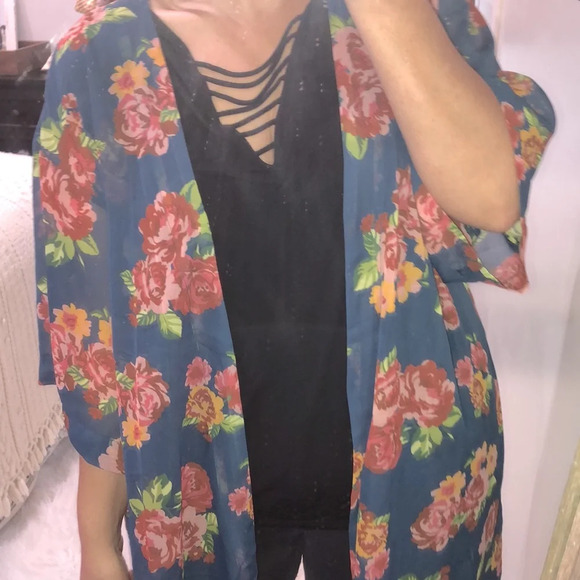 Matilda Jane size medium/large blue floral cardigan - Picture 4 of 5